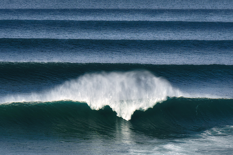 Read more about the article Coastal Rowers love the swell! But what exactly is the swell?