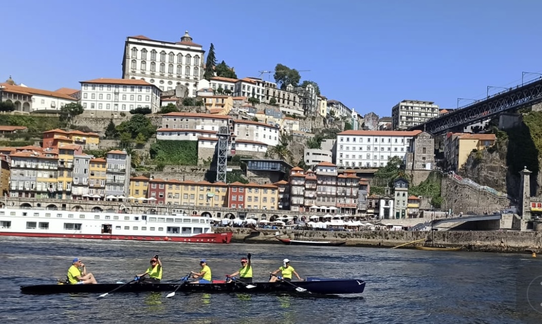 Read more about the article Rowing the Douro River in Coastal Boats